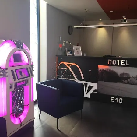 E40 מוטל 3*